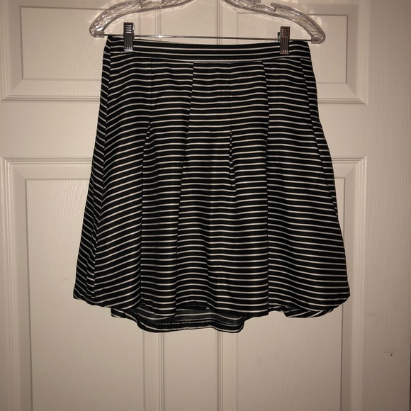 EUC! The Limited black & white striped skirt - Picture 3 of 4